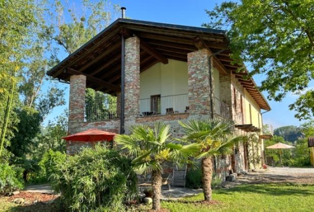 Country house with 3 residential units in Castellino Tanaro / CST005 8
