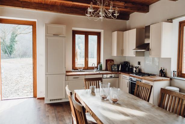 Country house with 3 residential units in Castellino Tanaro / CST005