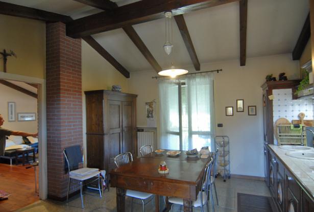 Villa with Three Apartments and a Garden / MNC005Villa with Three Apartments and a Garden / MNC005