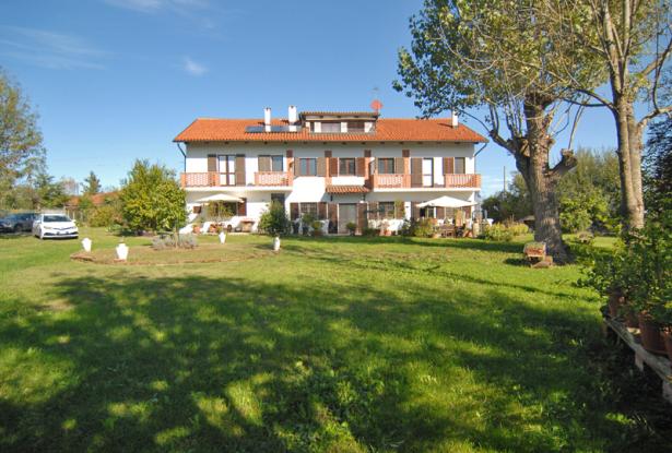 Restored Country House with Large Garden on the Edge of the Village /SMR001 Restored Country House with Large Garden on the Edge of the Village /SMR001