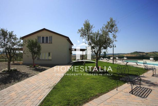 Beautifully renovated complex with pool 54