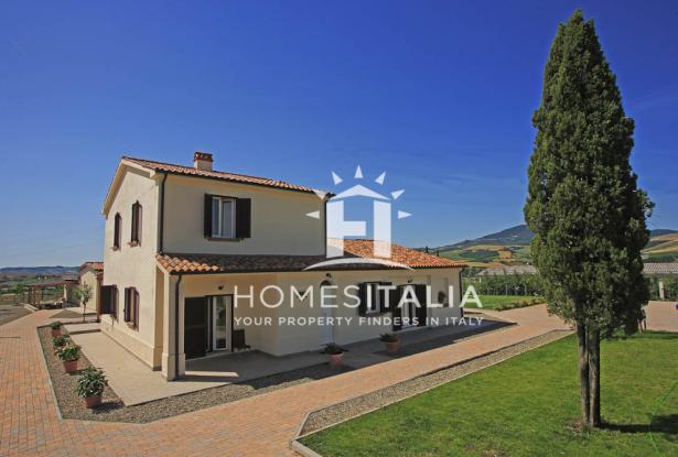 Beautifully renovated complex with pool 55
