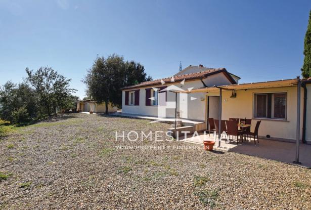 Beautifully renovated complex with pool 61