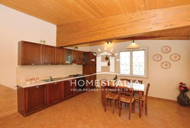 Beautifully renovated complex with pool 42