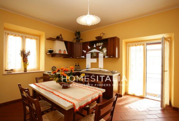 Beautifully renovated complex with pool 8