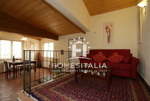 Beautifully renovated complex with pool 10