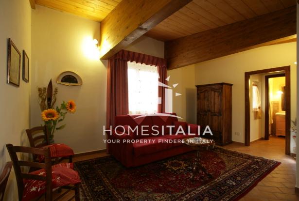 Beautifully renovated complex with pool 13