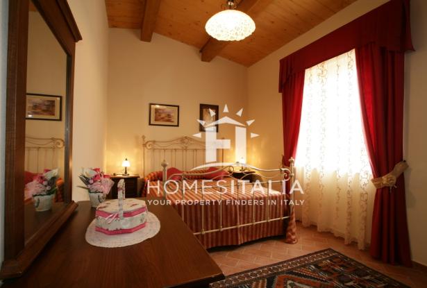 Beautifully renovated complex with pool 21