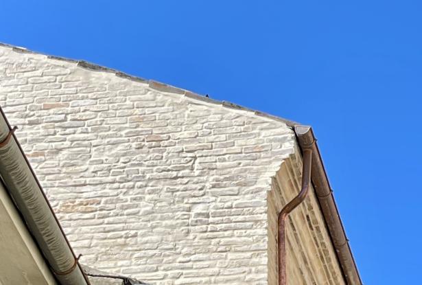 Roof details Roof molding detail