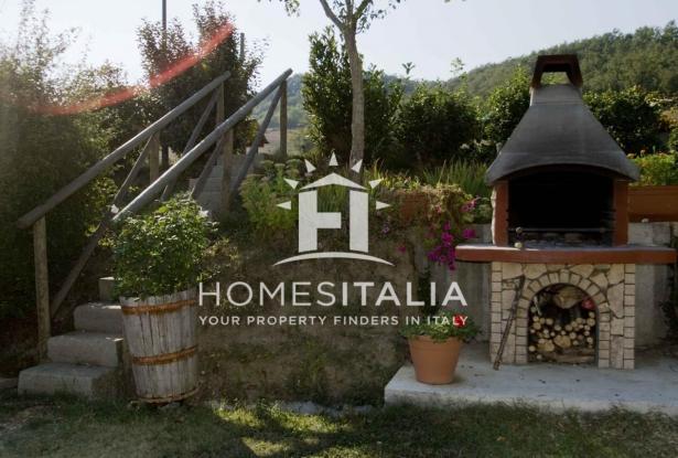 Authentic Tuscan farmhouse with pool, garden & panoramic views 7