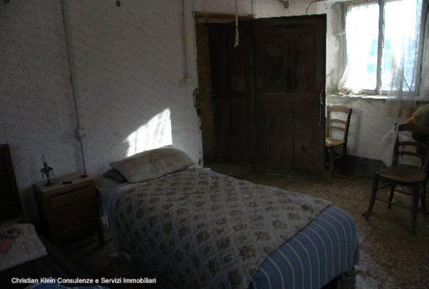 Original rustic farmhouse in beautiful panoramic and sunny position - Piedmont- Langhe 3
