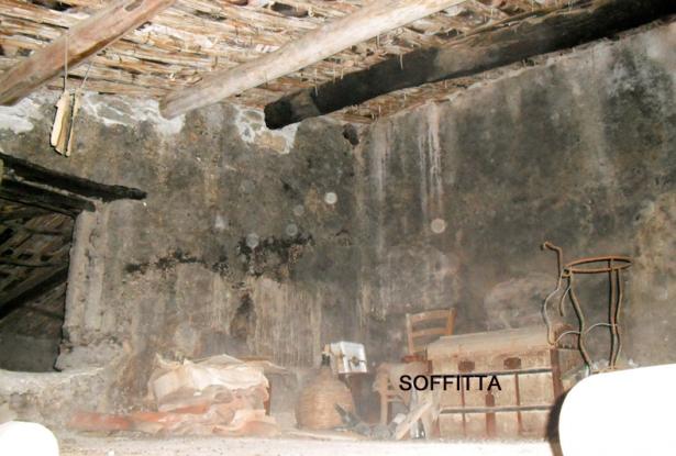 A Old Farm House to be restored in the Historical Center of Santa Domenica Talao 3