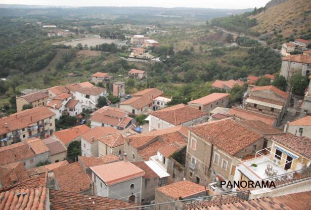 A Old Farm House to be restored in the Historical Center of Santa Domenica Talao 4