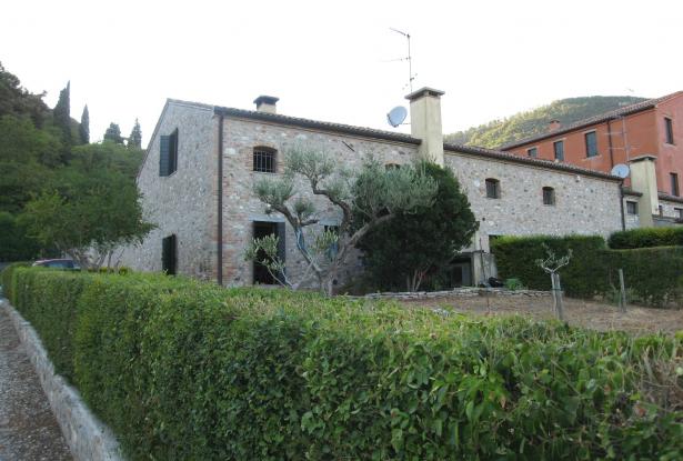 Arquà Petrarca - Euganean Hills. Veneto region, terraced rustic house - ref.08 0