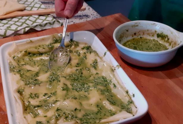 Preparing Lasagne with Pesto Preparing Lasagne with Pesto
