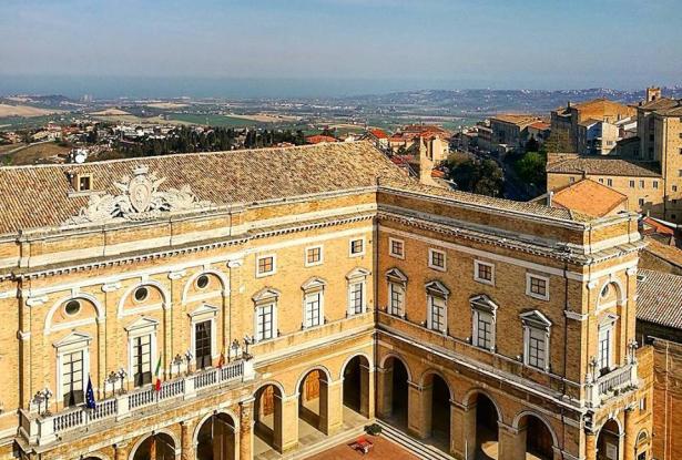Scuola Dante Alighieri - Campus L’Infinito Recanati | ITALY Magazine