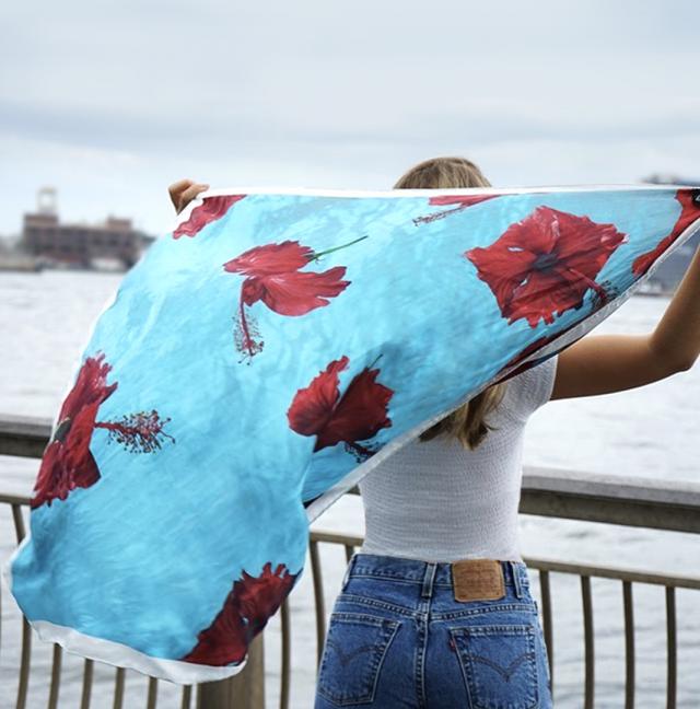 Silk twill foulard 90cm square