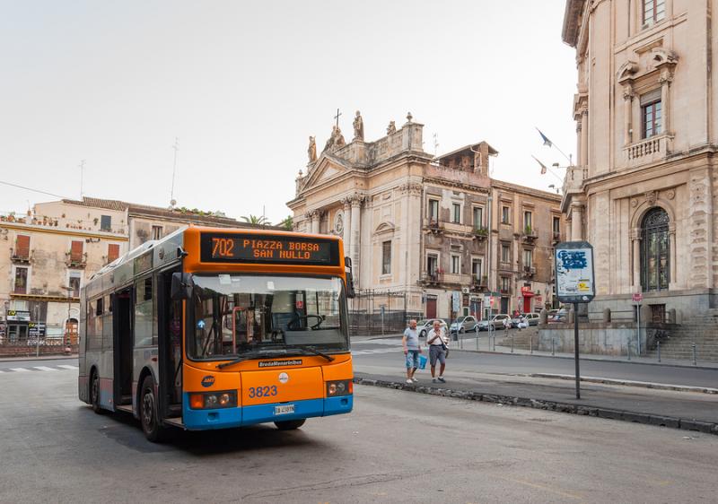 travel by bus in sicily