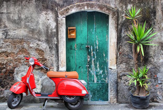 History of an Icon: La Vespa