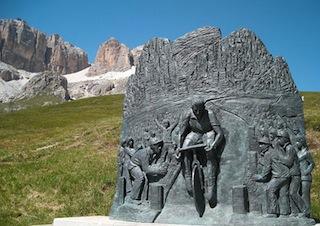 Fausto Coppi statue