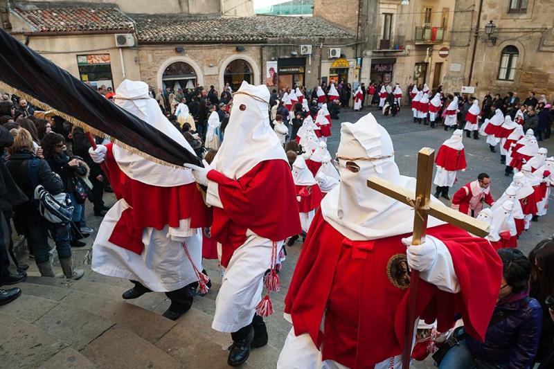 Three of Italy's Most Captivating Easter Celebrations