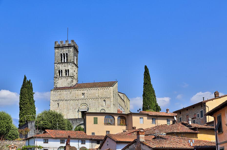 beautiful villages in Tuscany