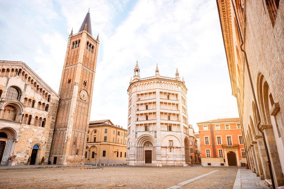 Baptistery, Parma what to see in Emilia-Romagna