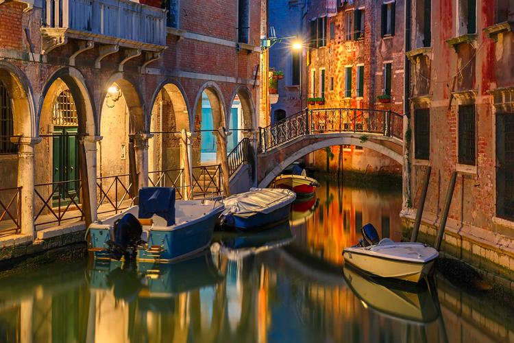 The Magic of Venice at Night ITALY Magazine