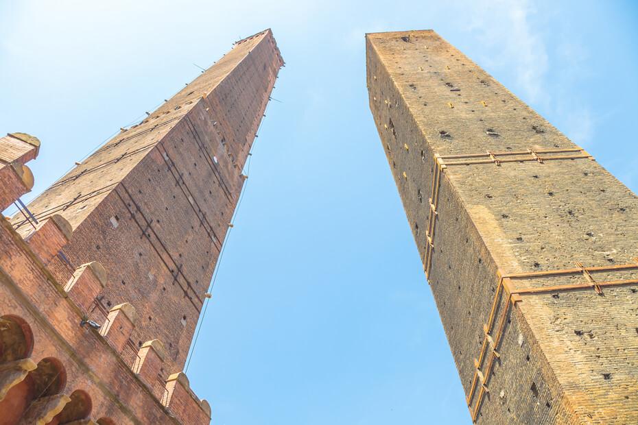 Due Torri, Bologna what to see in Emilia-Romagna