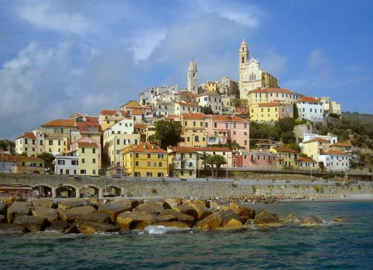 Cervo Cervo, Liguria