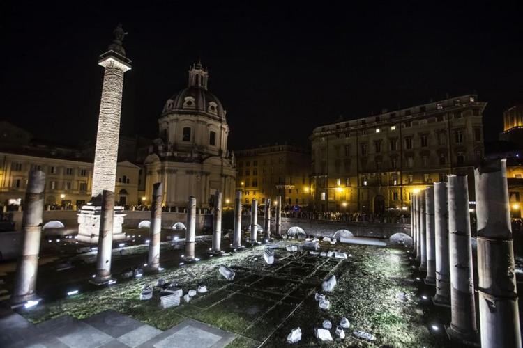 New Lighting System Highlights Magic of Roman Forum at Night | ITALY ...