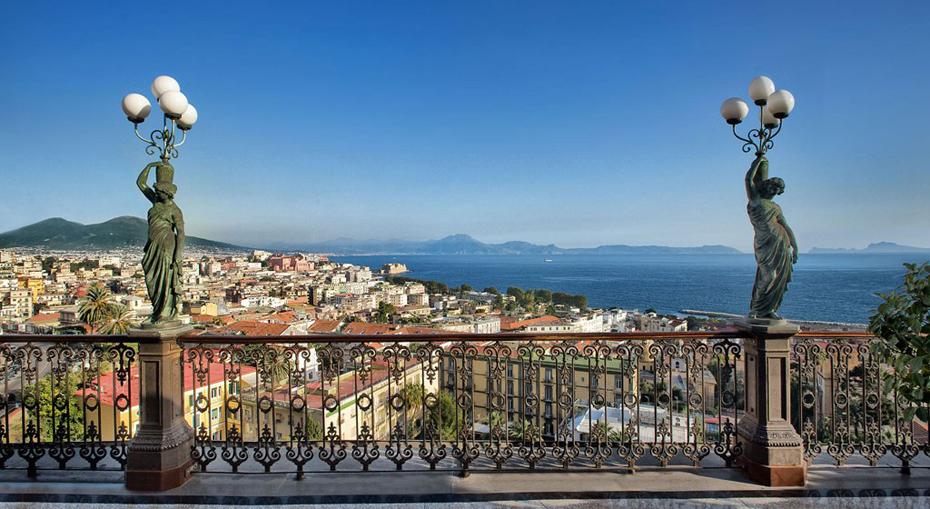 best hotels in Naples